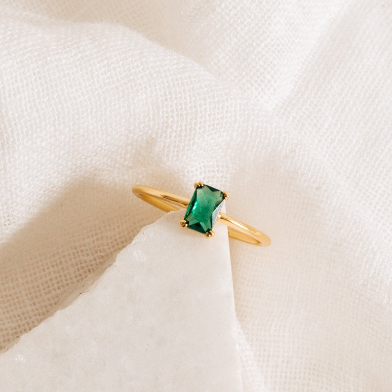 Vintage Emerald Diamond Engagement Ring