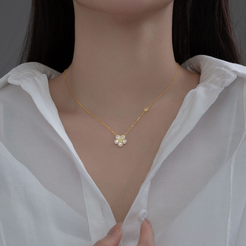 Inlaid Rhinestone Necklace Sweet Girl Five Petal Flower