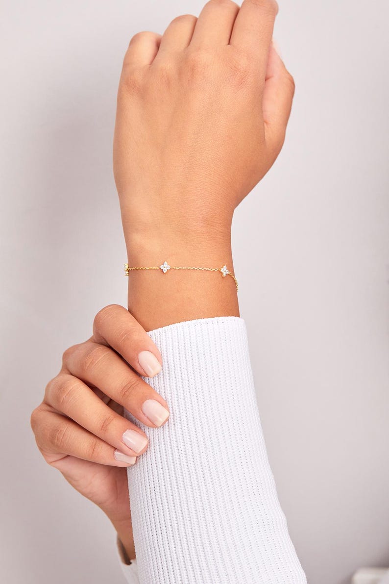 Minimalist Gemstone Bracelet