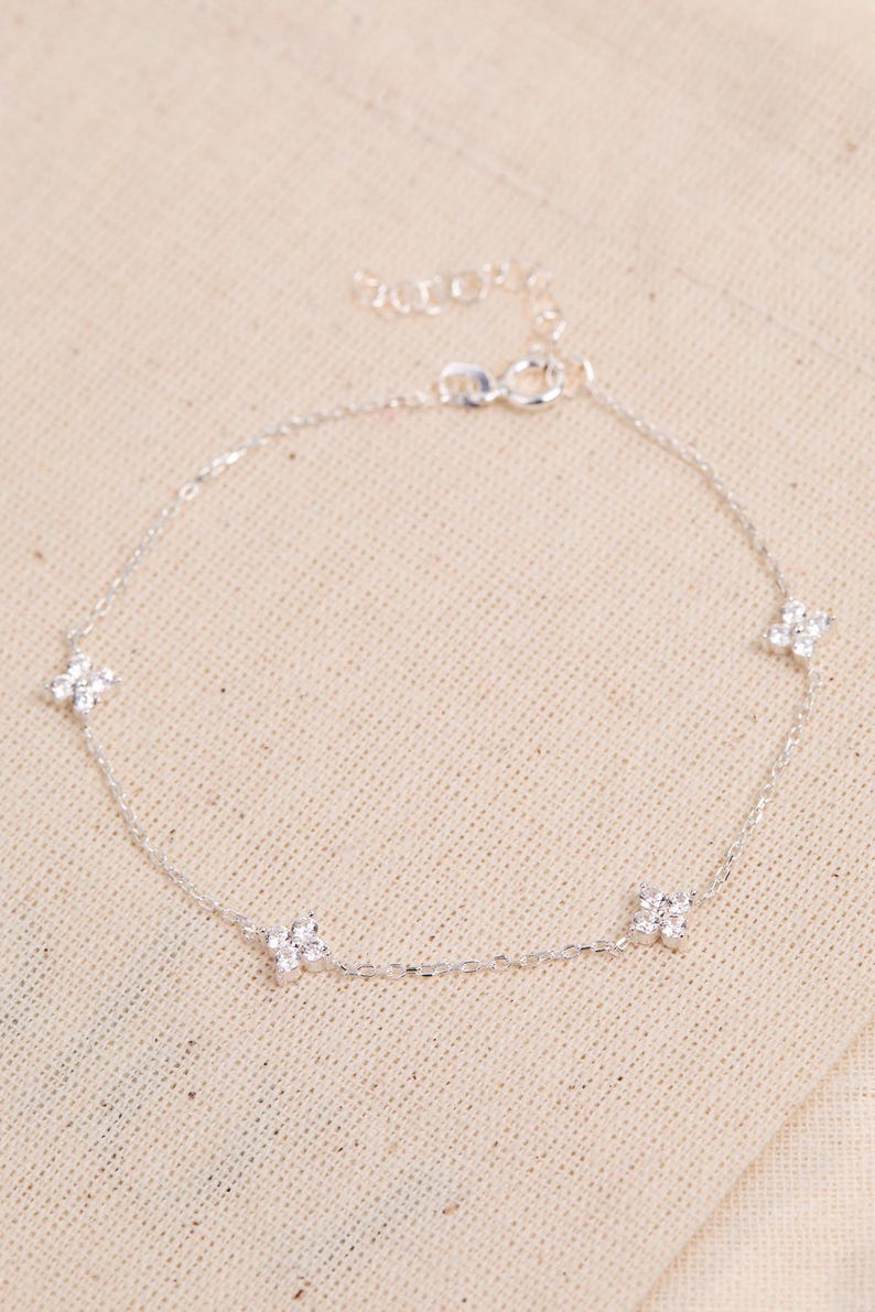 Minimalist Gemstone Bracelet